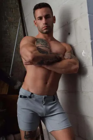 DOWN LOW SHORTS - GREY