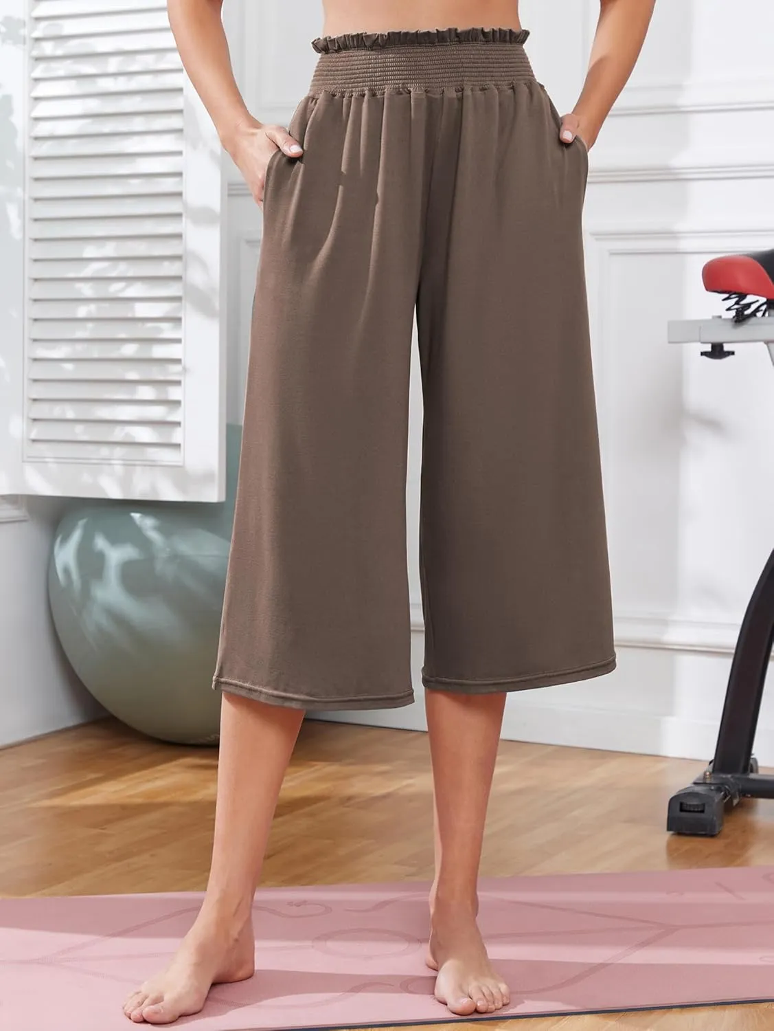 iChunhua Wide Leg Capri Yoga Pants for Women Loose Summer Ruffles High Rise Cropped Bottom with Pockets