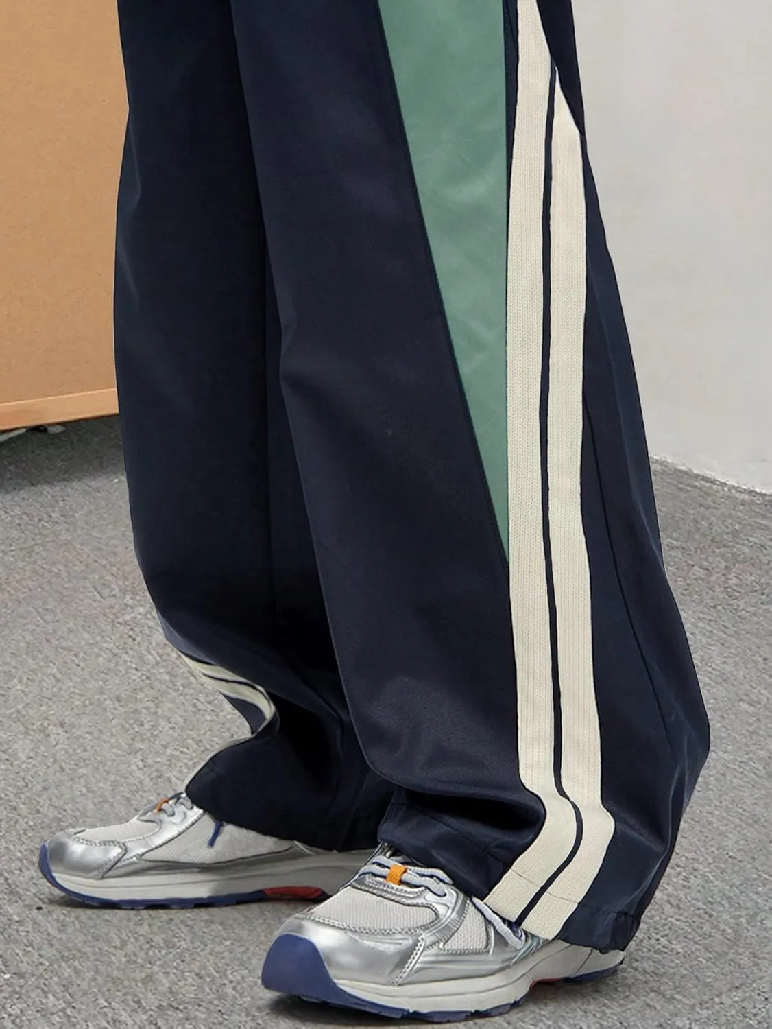 OYOANGLE Men's Colorblock Drawstring Waist Straight Wide Leg Baggy Pants with Pocket