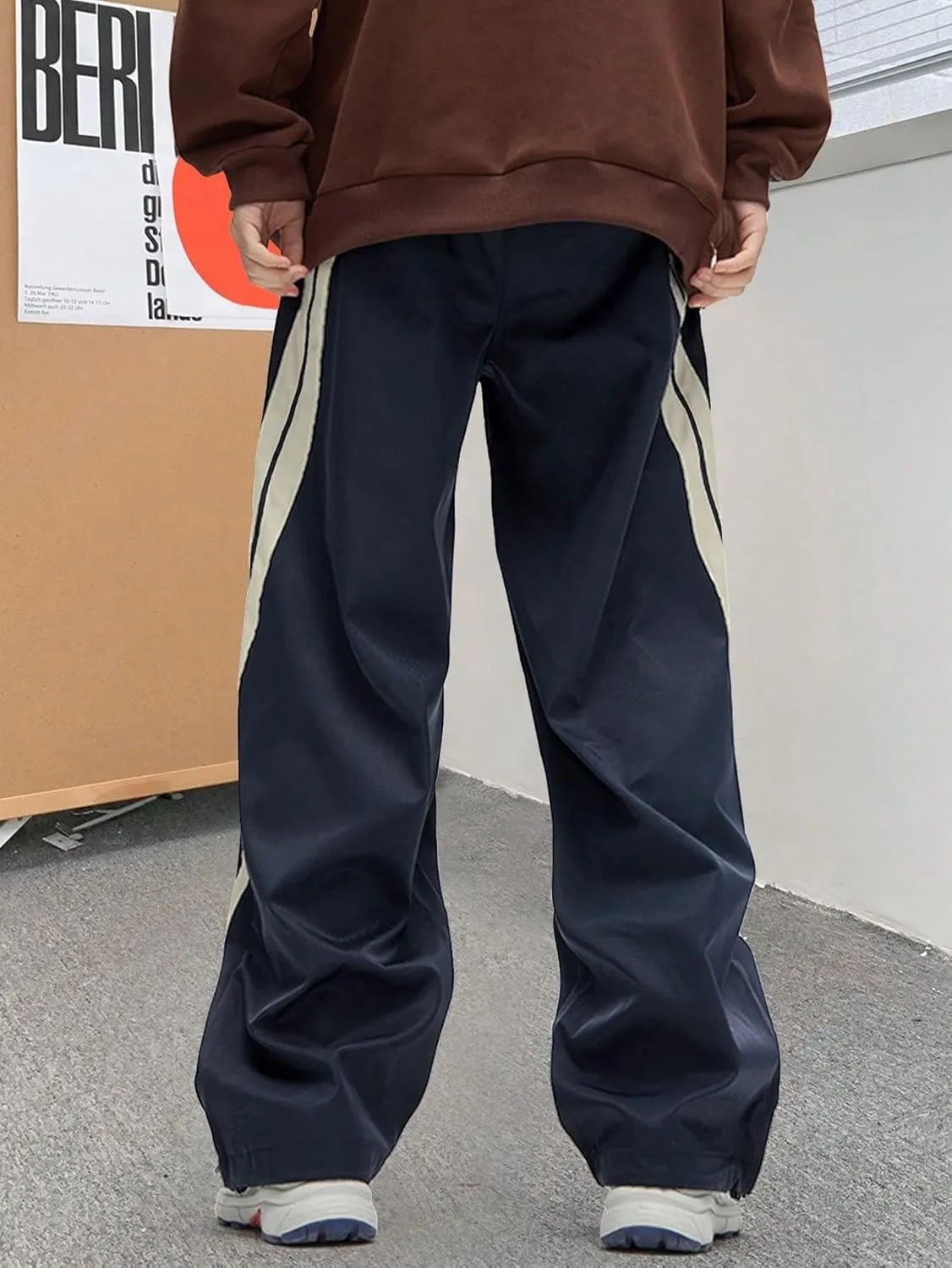 OYOANGLE Men's Colorblock Drawstring Waist Straight Wide Leg Baggy Pants with Pocket